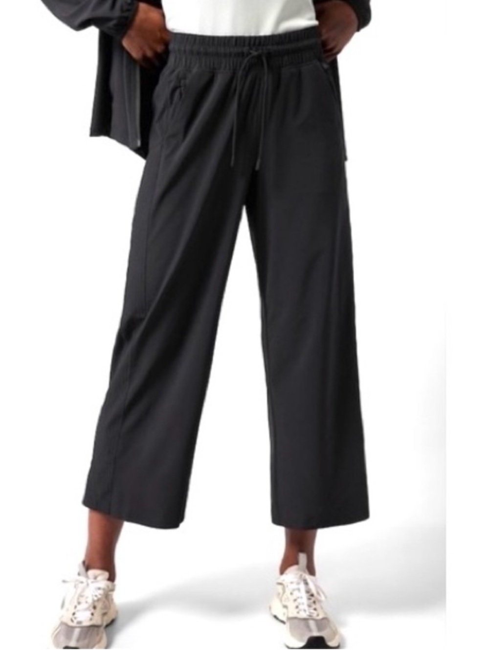 Athleta Avenue Wide Leg Crop Pants Women’s Size 12 Pull On Lightweight Black